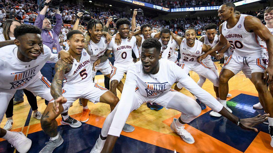 Auburn grinds out big SEC home win over Kentucky Wildcats