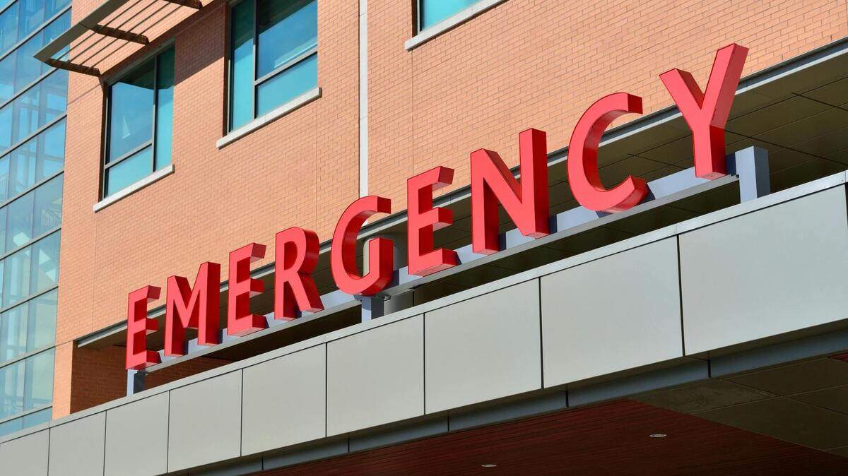  https://www.pexels.com/photo/emergency-signage-263402/
