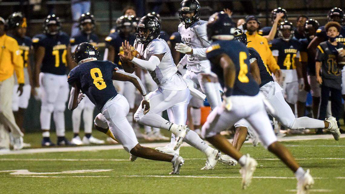 High school football scores and top storylines: Troup holds off a late rally by Shaw