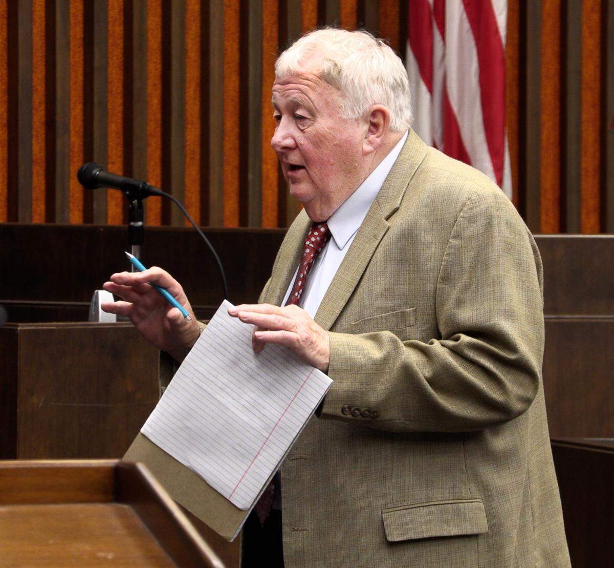 Mike Garner, the defense attorney for Jeffery “Red” Flakes Jr., makes his opening statement to jurors Tuesday morning.