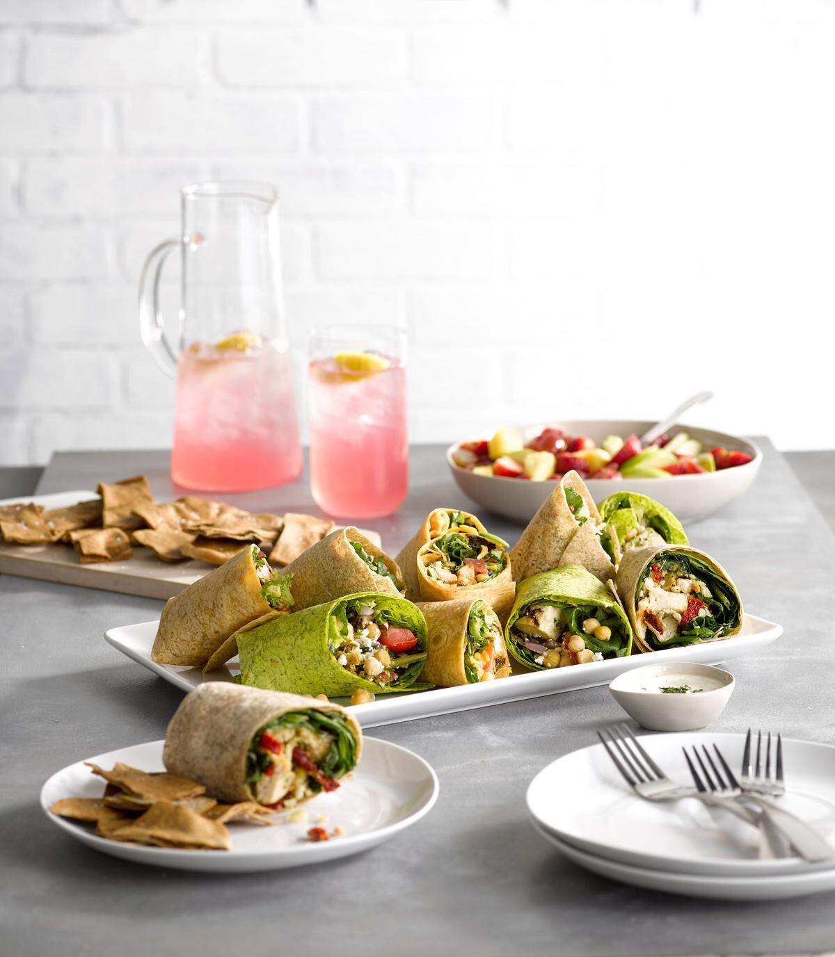Salata customers can order customizable wraps and salads, soups and tea. The franchise is looking to expand into Columbus next year.