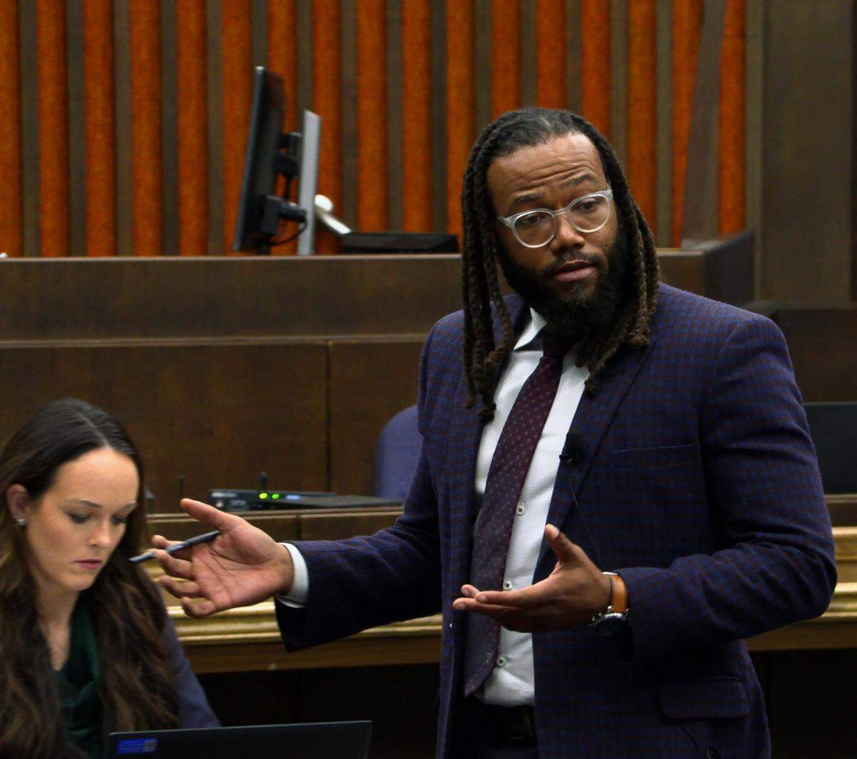 Defense attorney William Kendrick, who is representing Homer Upshaw, speaks to potential jurors during jury selection Tuesday morning. 10/31/2023