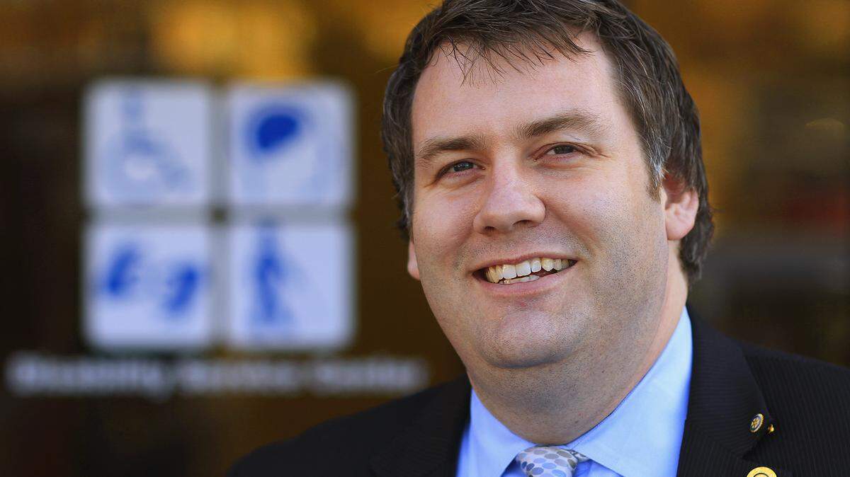 Mike Haskey mhaskey@ledger-enquirer.com Jay O'Neal is the director of the Disability Service Center in Columbus. The center helps people with various types of disabilities live better lives and function at their best in the workplace. 02/17/16