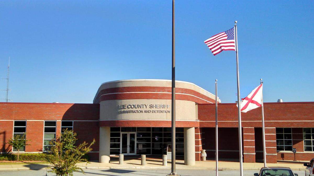 This is the Lee County Sheriff’s Office in Lee County, Alabama.