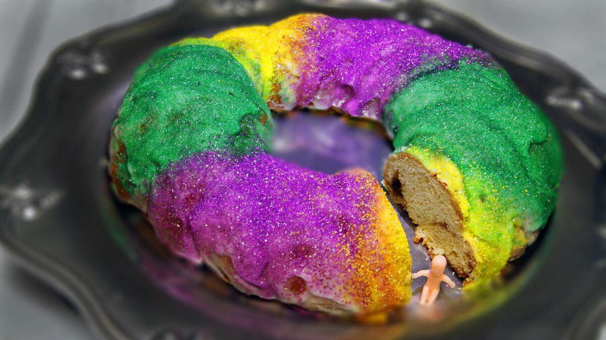 Publix grocery stores have King Cakes available in their bakery departments.