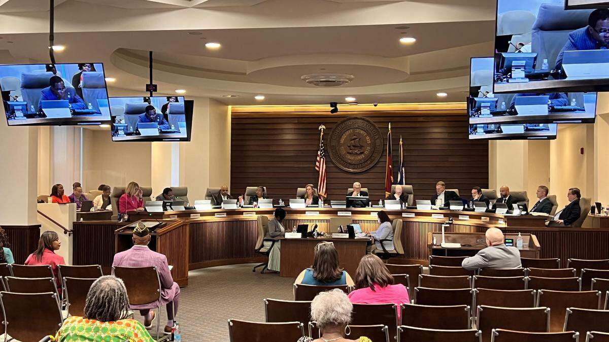 Columbus Council meets in the council chambers at the City Service Center on Sept. 23, 2025.