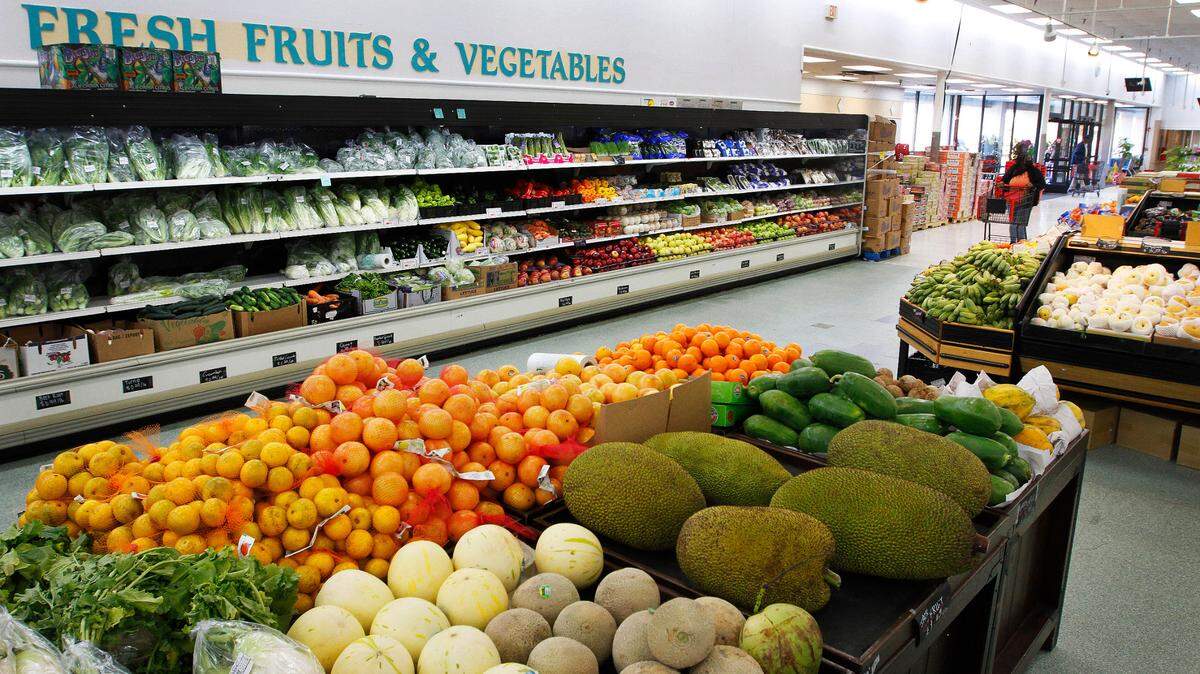 Asian Supermarket, located at 5750 Milgen Rd. in Columbus, Georgia, celebrated its grand opening December 1. The store sells a wide variety of items, such as fresh seafood, fresh produce, grocery products, and houseware items. 12/03/2021