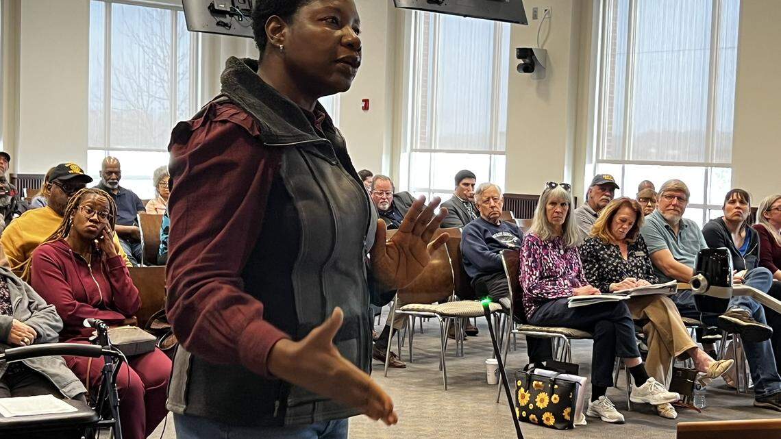 Columbus residents object to Macon Road developer’s plan. Commission votes