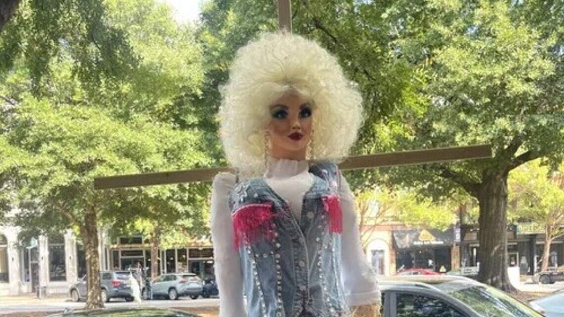 Uptown Columbus Scarecrow Trail lets you vote for your favorite