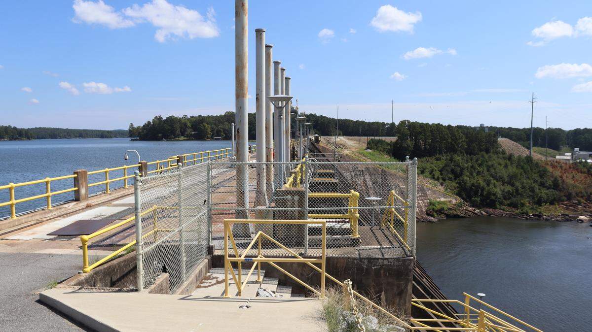 Georgia Power, with a $2.9 million grant from the U.S. Department of Energy, will test retrofitting Bartlett’s Ferry Hydro-Facility on the Chattahoochee River to see if the 97-year-old facility can generate power more efficiently and reliably.