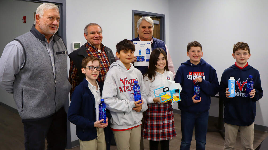 School project to replace plastic water bottles landed Columbus 6th graders in front of CEO