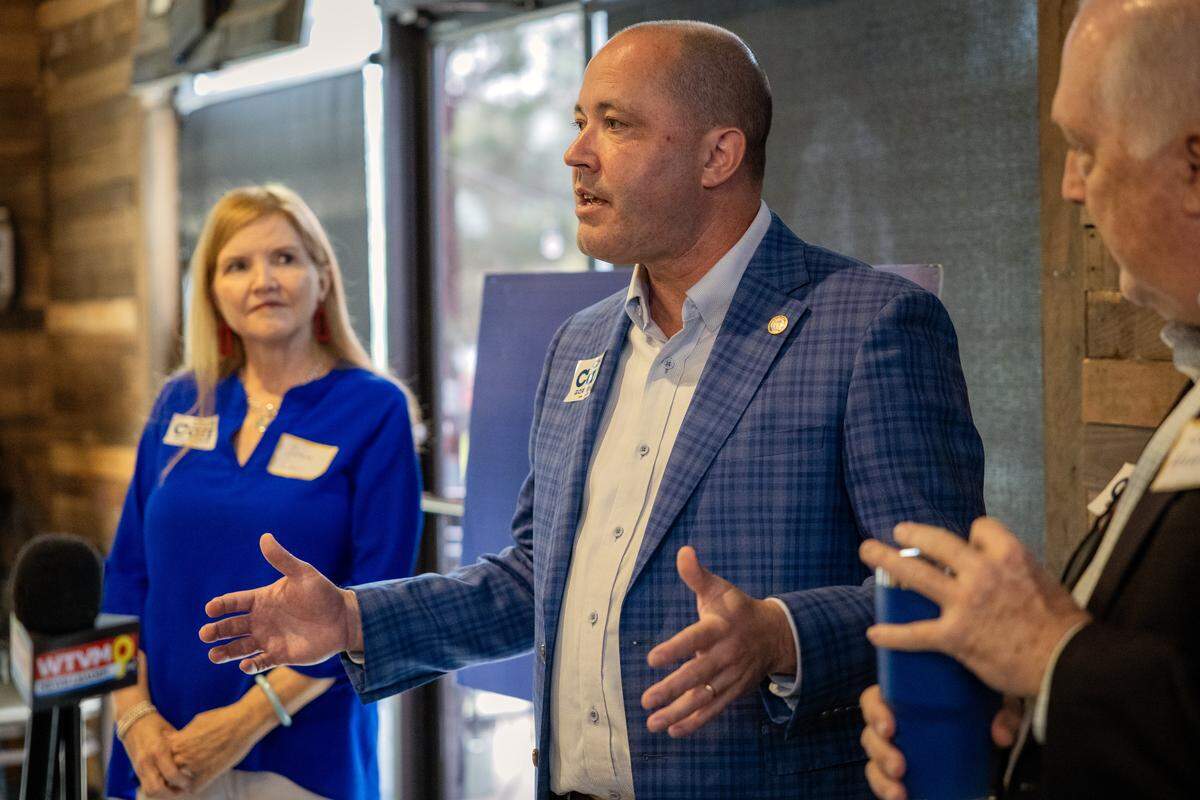Georgia Attorney General and Republican gubernatorial candidate Chris Carr and his wife, Joan, make a campaign stop May 13, 2026, in Columbus at The Office Sports Bar & Grill.