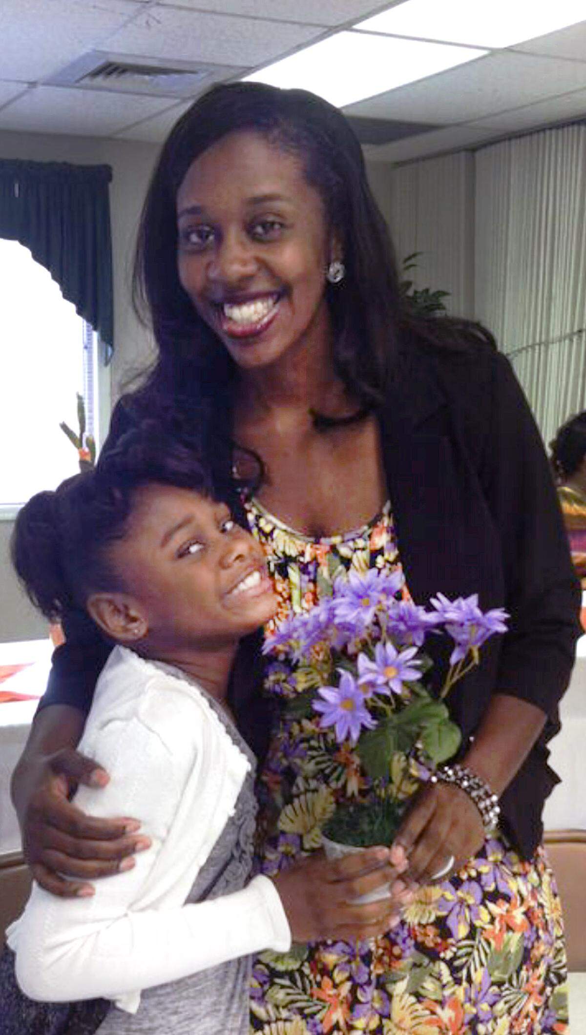 Shameika Averett and her daughter Gianna Lindsey.