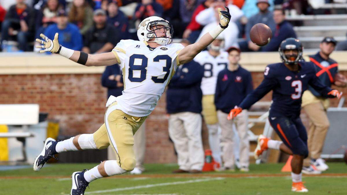 ANDREW SHURTLEFF/Associated PressGeorgia Tech wide receiver Brad Stewart misses a potential touchdown catch next to Virginia safety Quin Blanding during the second half Oct. 31 at Virginia.