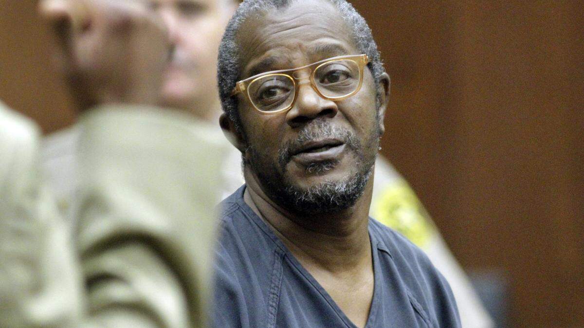 ROBIN TRIMARCHI rtrimarchi@ledger-enquirer.com Johnny Lee Gates leaves Superior Court following a hearing August 25, 2015, on a motion to test DNA on new evidence. Gates was convicted in August 1977 of the November 1976 rape and murder of Katharina Wright, the wife of a Fort Benning soldier. Gates was 21 at the time. 