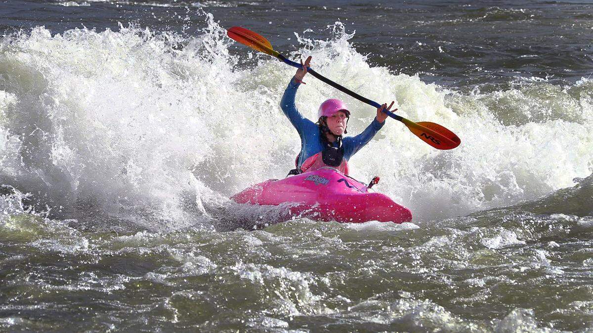At the 2022 world championships last month in Nottingham, England, Makinley Kate Hargrove, 14, won the bronze medal out of 20 competitors in the junior women’s division and, in the semifinals, set the ICF world record for highest-scoring ride by a junior woman. 07/28/2022