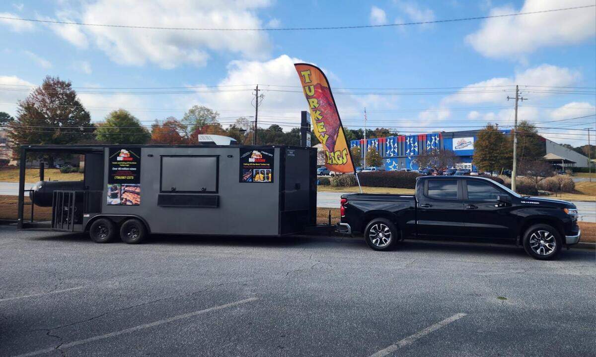 In addition to serving private and corporate events, Big Slim Meal Prep & Catering also operates a pop-up food truck in Columbus.