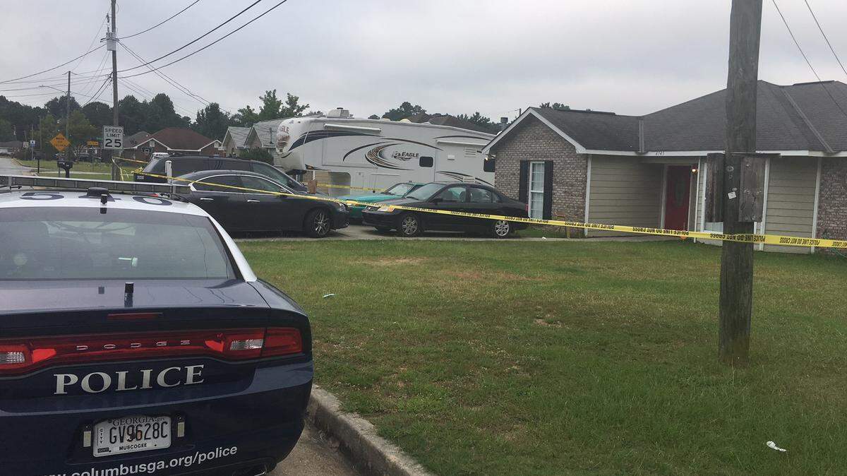 A patrol officer from the Columbus Police Department remained on the scene of a Monday night shooting at 6145 Hunter Ridge Circle.