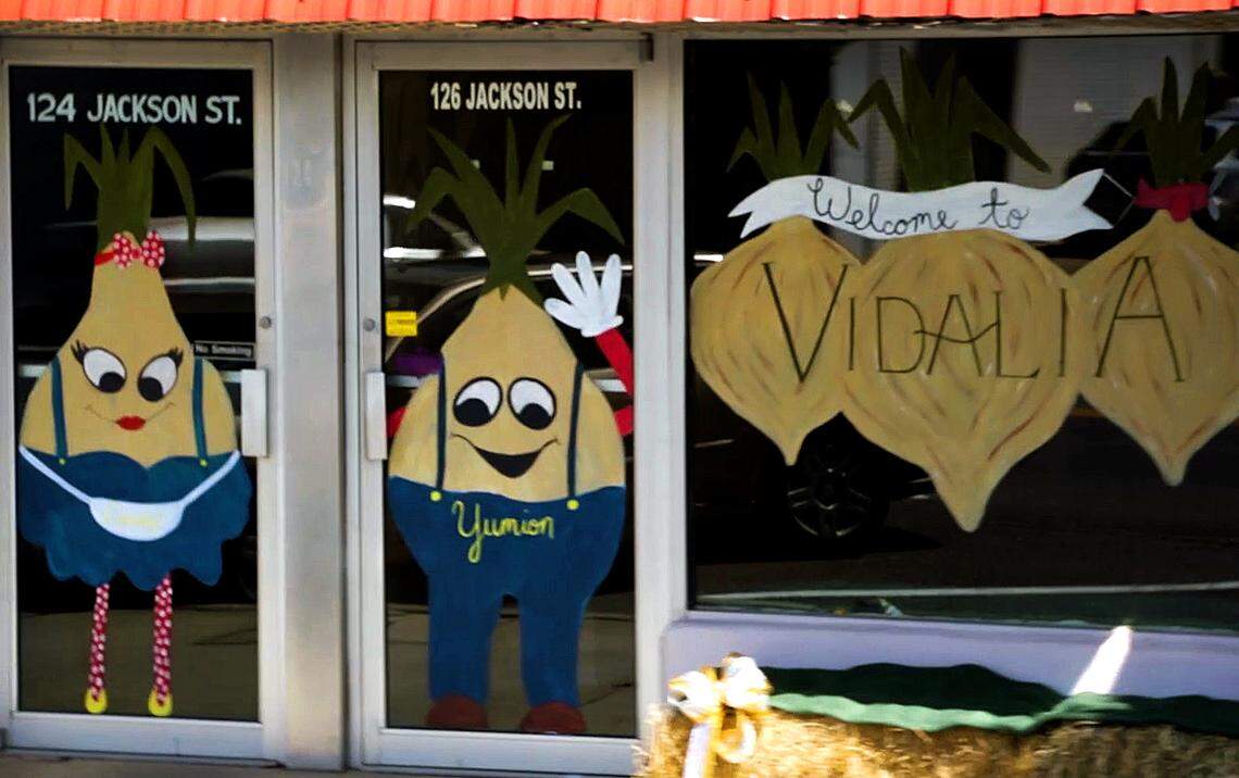 Georgia’s well-known Vidalia onions are now on store shelves. The onions, known for their sweet and crisp taste, thrive in a growing region that spans 20 counties in south Georgia.