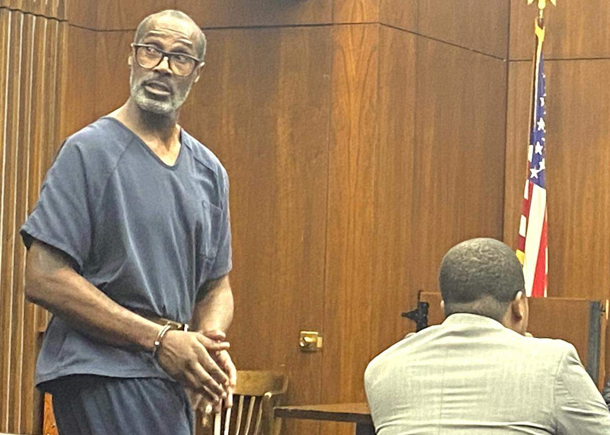 Michael Edward Simmons looks back at the courtroom as he speaks during his sentencing in the 2022 murder of Christopher Williams.