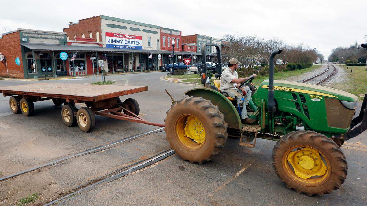 It was business as normal Tuesday morning for many in Plains, Georgia.