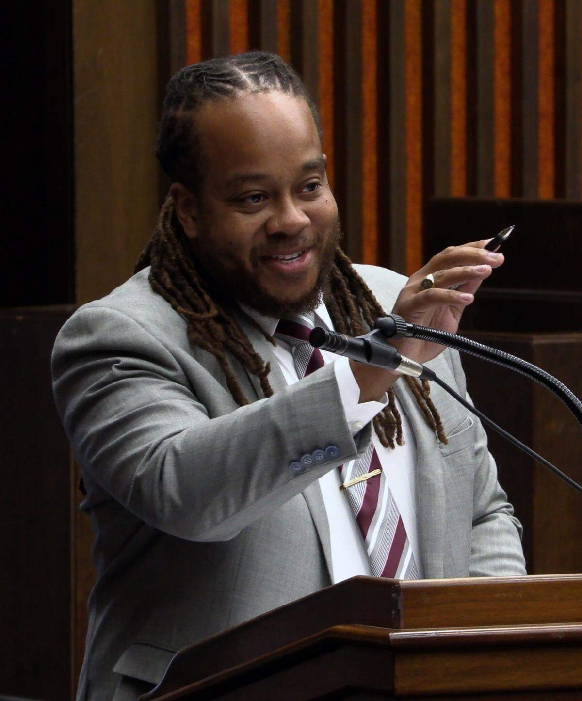 Defense attorney Shevon Thomas II, who is representing Terrance Upshaw, questions a potential juror Tuesday morning during jury selection. 10/31/2023