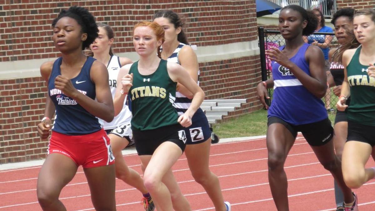 Northside senior Tia Gray paces the field in the Class 4A 400 finals. She ultimately finished the race in seventh.