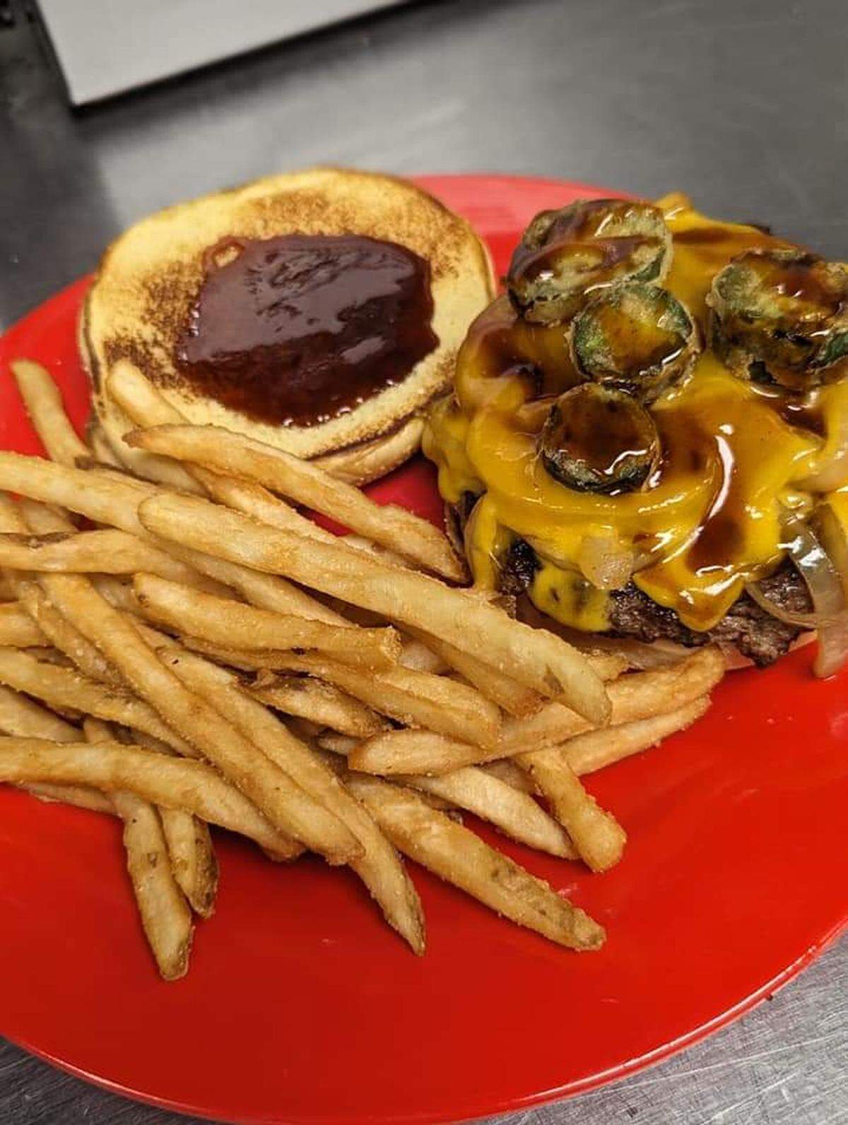 The Cataula restaurant Pies and Thighs announced on Facebook it will be closing permanently Sept. 21 or until supplies last. The restaurant served various types of food including pizza, fried chicken and shrimp.