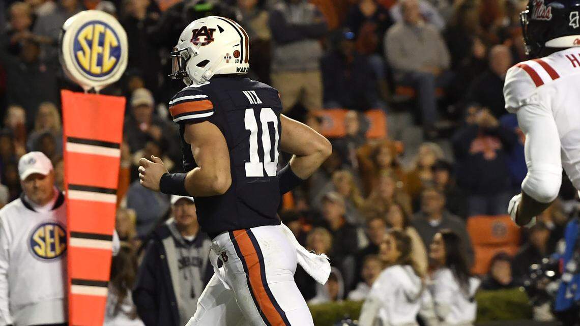 Back at home: Bo Nix turns in another strong outing at Jordan-Hare Stadium
