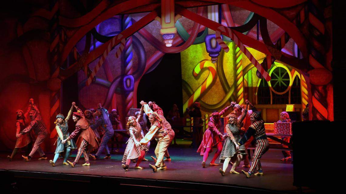 They fell in love on stage. Now, Columbus couple’s Christmas show to benefit community