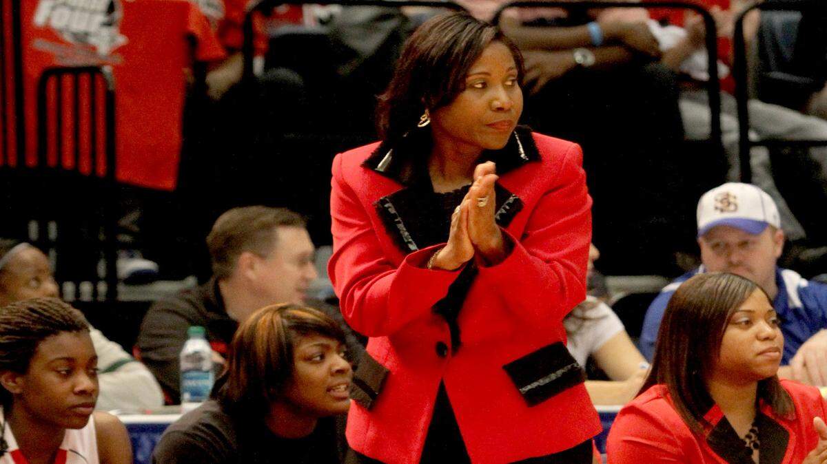 Joe Paull jpaull@ledger-enquirer.com
Central coach Carolyn Wright reacts to a class in the Class 6A semi-final game of the AHSAA Final Four in Birmingham, AL Friday morning.