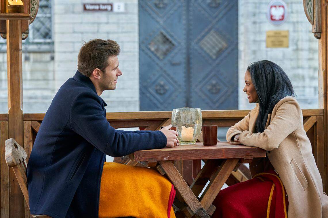 The couple made up for lost time and had a very romantic date.