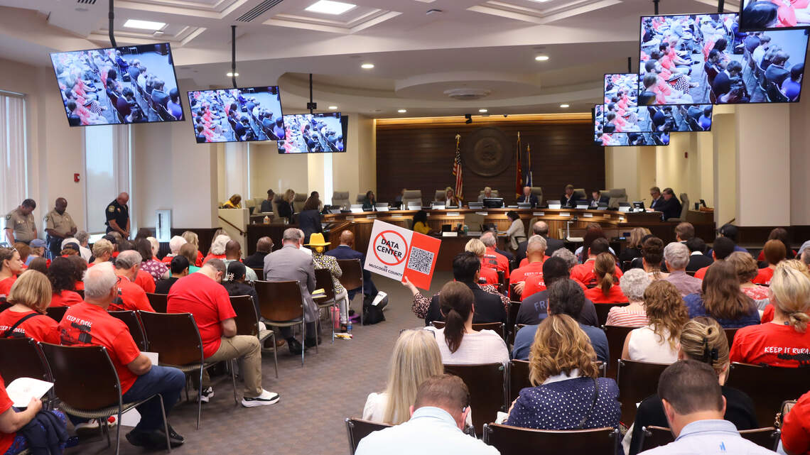 Columbus Council meeting erupts with residents against proposed data center