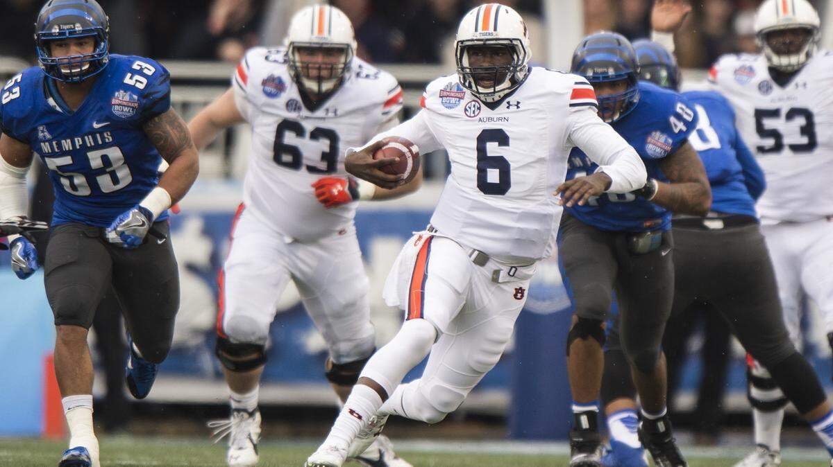 Jeremy Johnson (6). 
 Birmingham Bowl in Birmingham, Ala. on Wednesday, Dec. 30, 2015. 
 Zach Bland/Auburn Athletics