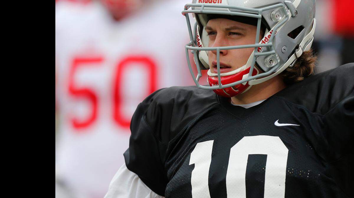 Ohio State quarterback Joe Burrow plays in their NCAA college spring football game Saturday, April 14, 2018, in Columbus, Ohio