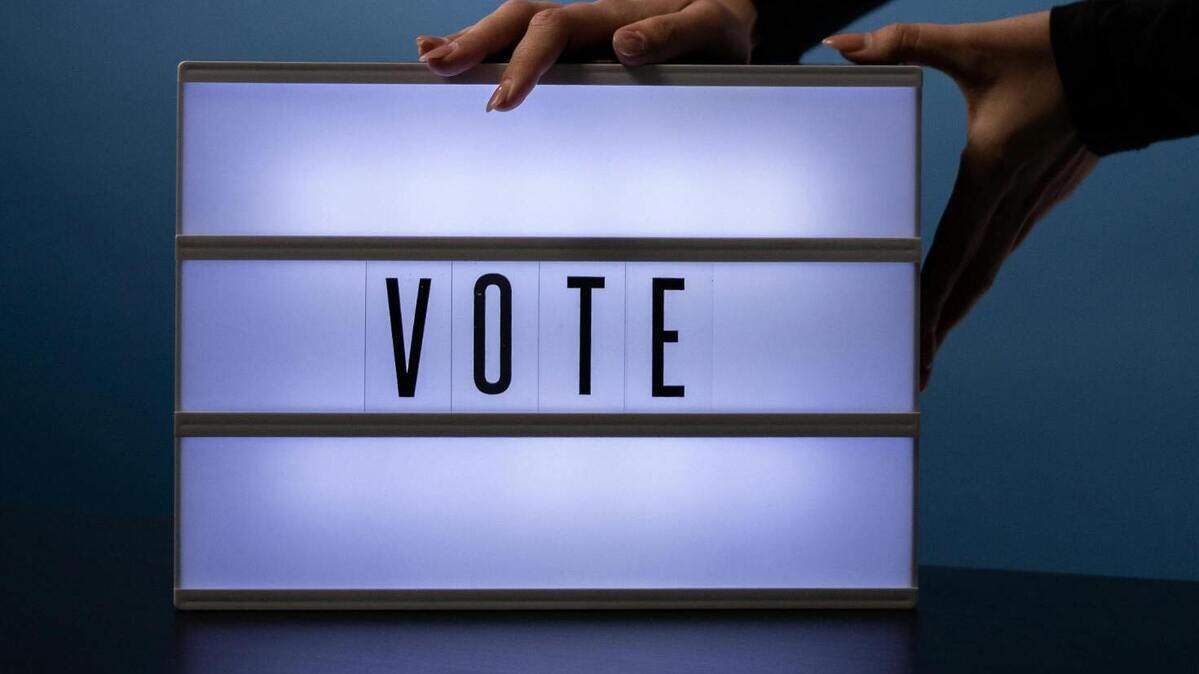: https://www.pexels.com/photo/vote-sign-4669141/