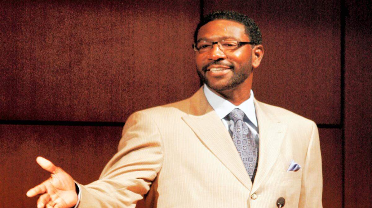 Joe Paull jpaull@ledger-enquirer.com 
 Sam Mitchell, former NBA player and coach, was the guest speaker at the Celebration of Sports Excellence awards ceremony.