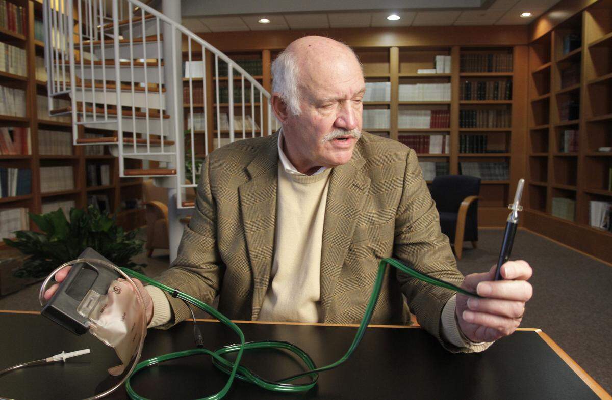 ROBIN TRIMARCHI rtrimarchi@ledger-enquirer.comDr. Champ Baker of the Hughston Clinic discusses the Tenex Health TX that is now used to relieve chronic tendon pain with miminal surgical invasion. 01.28.16