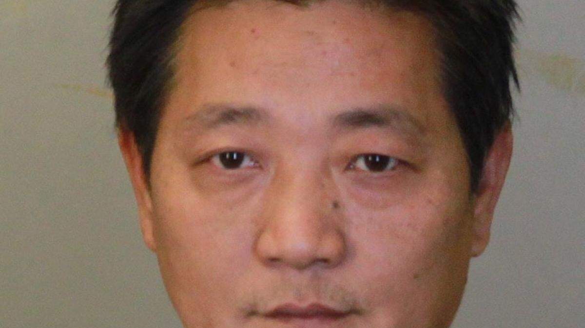 Yi Wei Wan \