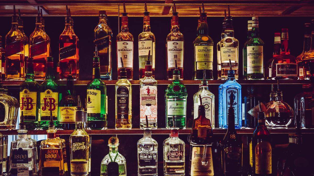  https://www.pexels.com/photo/assorted-wine-bottles-1283219/
