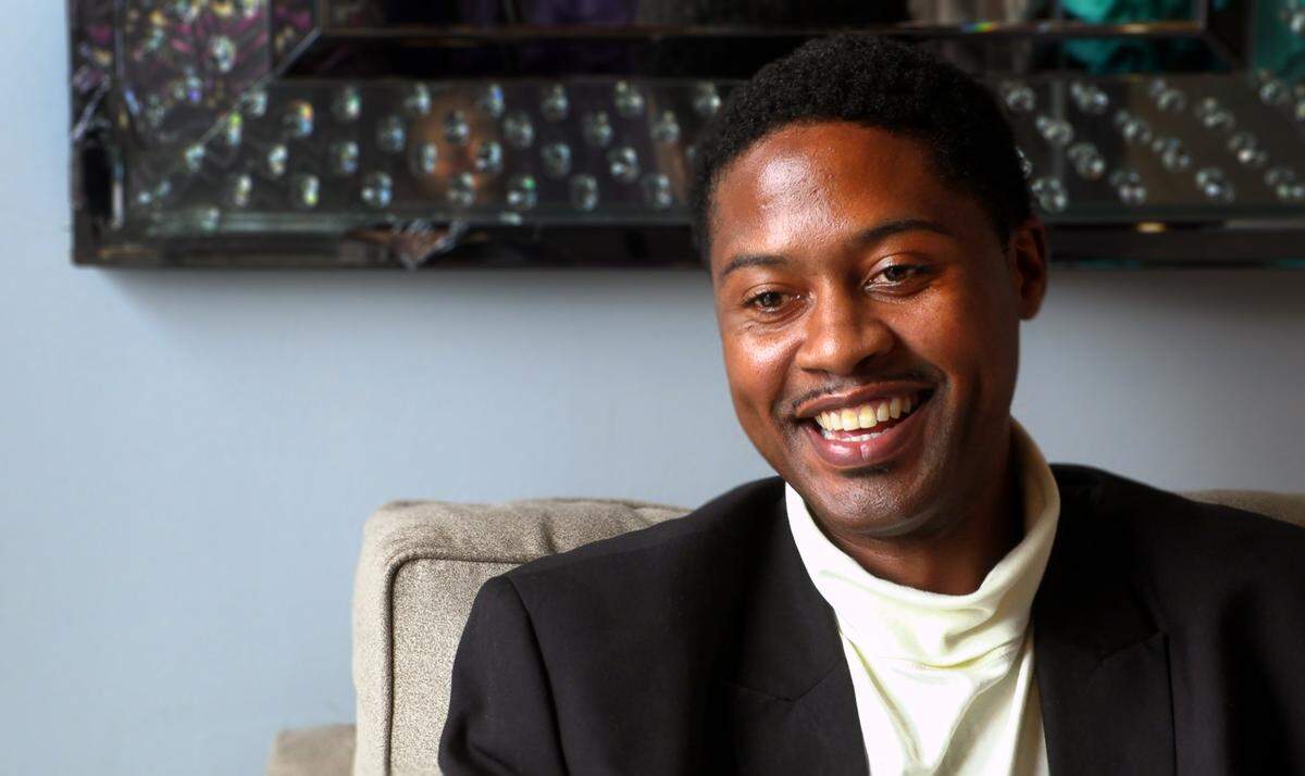 Columbus native Brandon Mitchell started a business called ĺmpetus specializing in tea bombs at the beginning of the COVID-19 pandemic. 05/24/2023