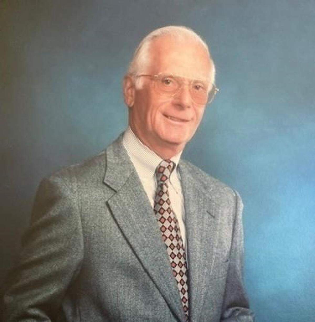 Dean Martin Haulton