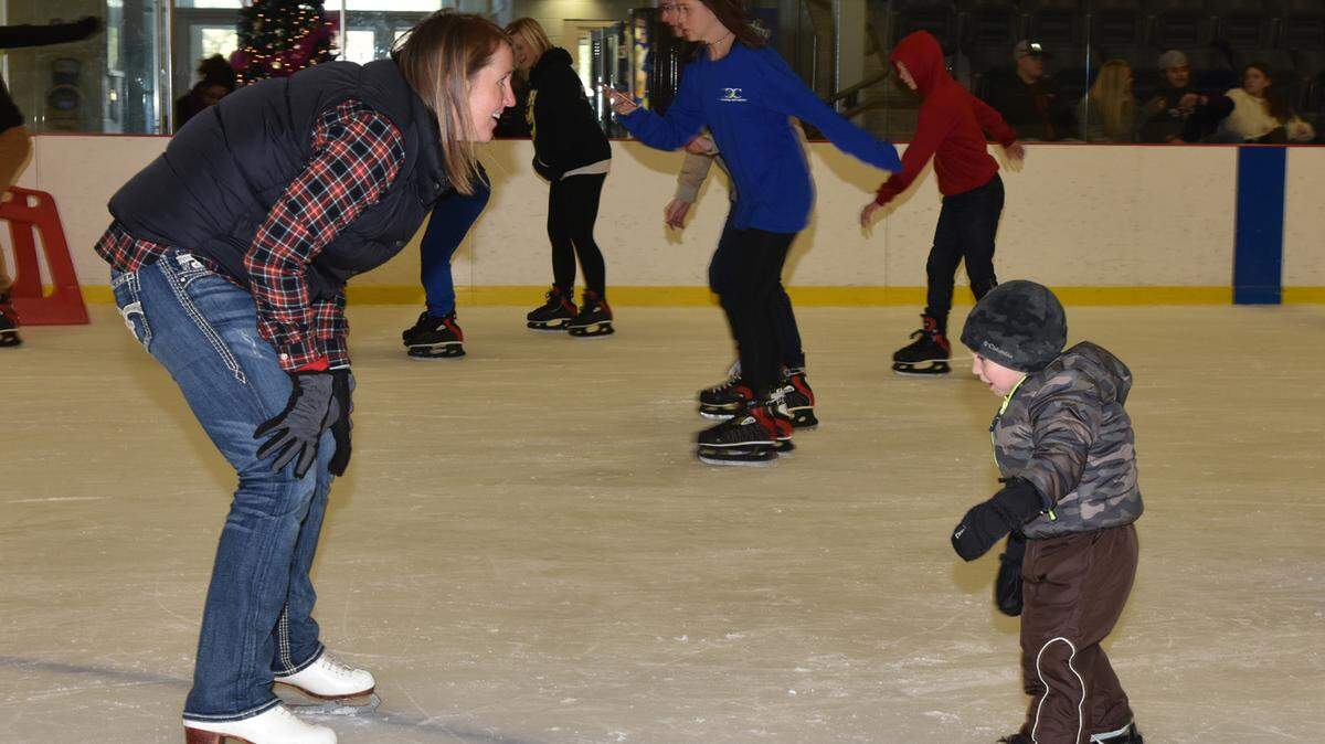 Spotted at the Public Ice Skating  December 29, 2017
