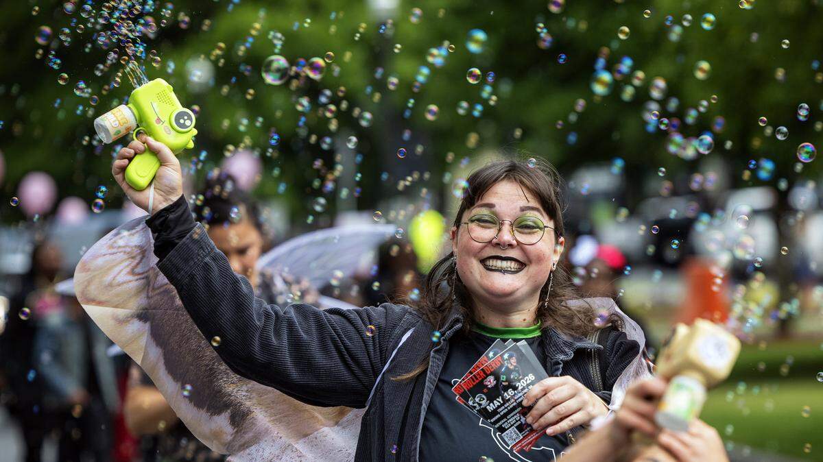 The 2026 Strut the Hooch parade May 2 in downtown Columbus celebrated creativity and having fun while also remembering the life and legacy of parade founder Steve Scott, who died last year.