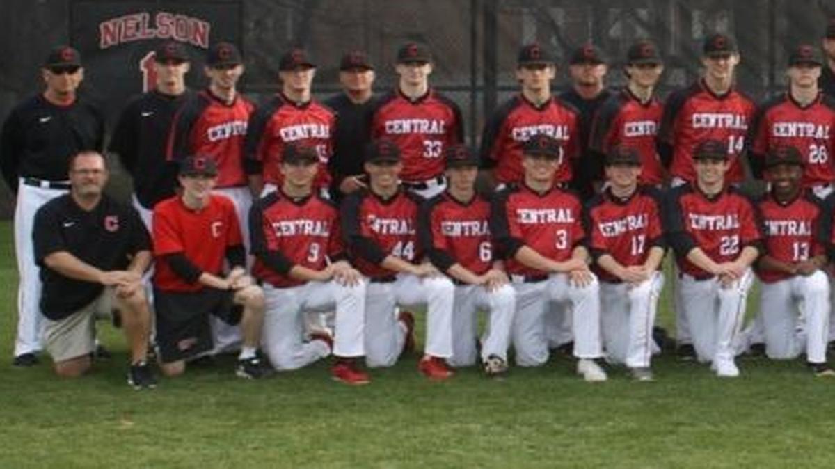 The Central Red Devils 2017 team picture.
