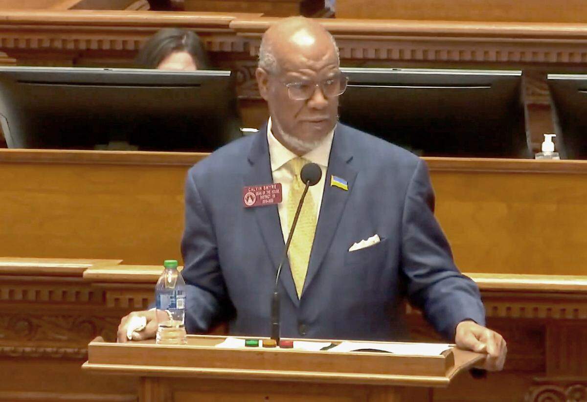 State Rep. Calvin Smyre addresses the Georgia General Assembly’s House on April 4, 2021.