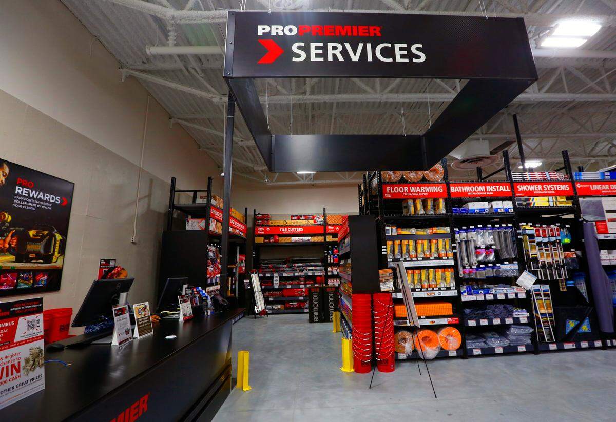 Floor & Decor soft opened in mid-June in Columbus, Georgia, and is offering local homeowners and professionals the chance to win big prizes at its grand opening events beginning June 27 with a ribbon cutting ceremony. 06/25/2024