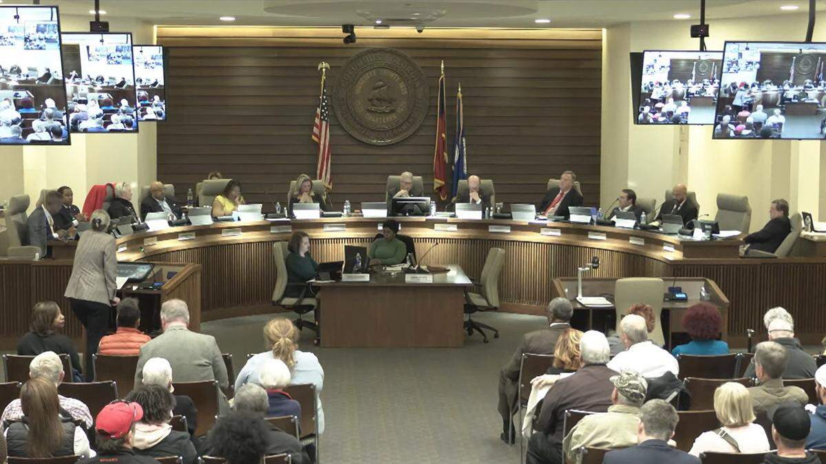 Columbus Consolidated Government chief appraiser Suzanne Widenhouse presents information on the statewide floating homestead exemption to the Columbus Council at a Jan. 28 meeting.