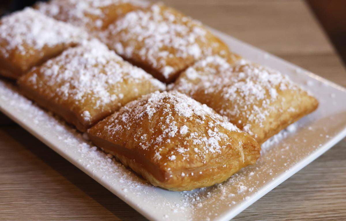 Ledger-Enquirer reporter Kelby Hutchison got an order of beignets for dessert at Hank’s Bar & Grill, 1037 Broadway in Columbus. pictured Oct. 21, 2025.