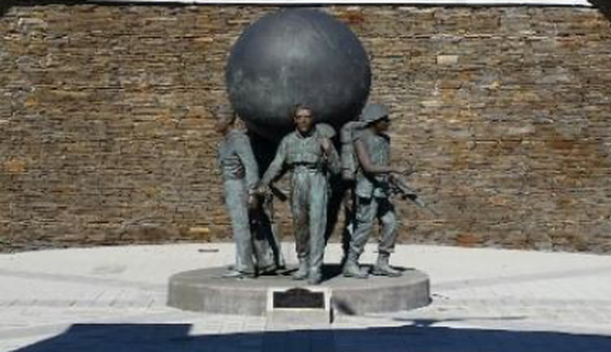 The memorial in its original state.